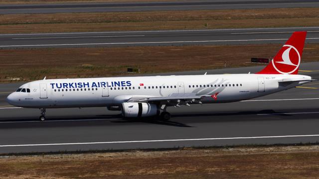 TC-JRE:Airbus A321:Turkish Airlines